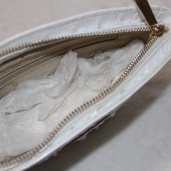 NWT Brahmin Ariana Wristlet Sea Salt White Melbourne - Picture 5 of 5
